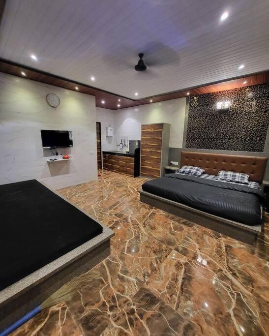 Mount Bungalows-1 Bedroom Big Private Poolcottage * Lonavala